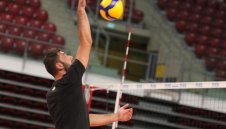 Фамозен Цецо Соколов съсипа Урал