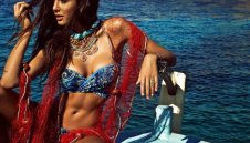 Секси мацката на футболист подлуди Лондон + СНИМКИ