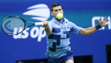 Джокович продължава напред на US Open след историческа победа