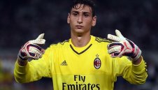 Милан подарява нов договор на Донарума