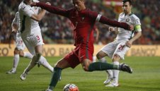 Типично по български: "Лъвовете" треснаха Португалия и ревнаха за пари