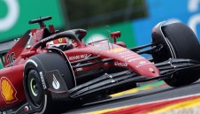 Макс най-бърз в квалификацията, но Сайнц тръгва пръв утре