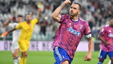 Вижте първата реакция на Бонучи след замразяването