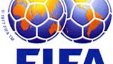 ФИФА няма да ползва по двама съдии