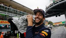 Ред Бул се стяга за победа в Сингапур