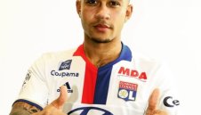 Изумително! Какъв гол само вкара Депай! + ВИДЕО 