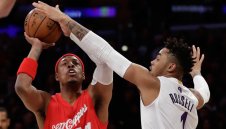 Лейкърс взе дербито на Лос Анджелис