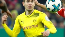 Още един играч на Борусия плюе по Бос: Трябваше ни камшик!