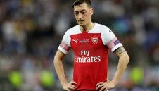 Арсенал отчаяно търси нов отбор на Йозил