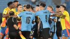 Уругвай удари Колумбия в 101-ата минута