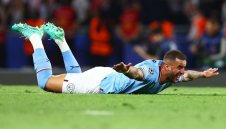 Сагата между Байерн и Ман Сити за Кайл Уокър се заплита