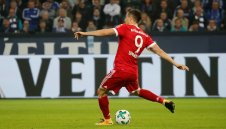 Агентът на Левандовски: Глупости! Той не учи испански