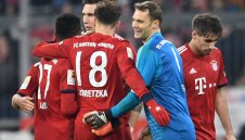 За сефте от 2007 година насам: "Кикер" изрита Нойер