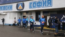 Посланик и министър зарадваха Левски + ВИДЕО