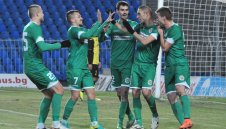 Бивш треньор на Левски сменя Христо Янев на "Лазур"