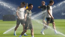 Барса търси треньор с... обява във вестник