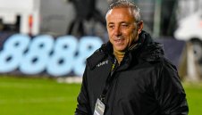 Черно море вдига Велислав Василев за Етър