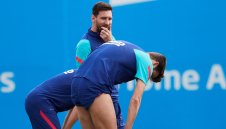 Гръм от Испания: Пике изгонил Меси от Барса!