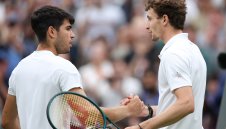 Алкарас загуби сет с 1:6, но оцеля срещу французин