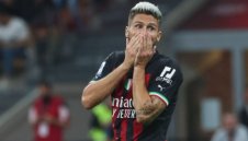 Милан трепери за Жиру