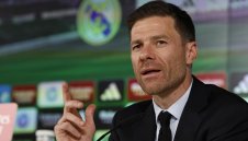 Чаби извади секирата и заплаши играчите на Реал