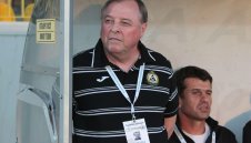 Славия с най-лош старт в историята си, но треньорът остава