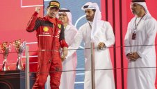 От Ферари заблудили Чеко и Биковете на &quot;Яс Марина&quot;