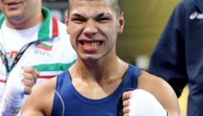 Тайсъна аут от световното в Доха