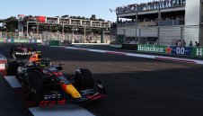 Перес изпревари Льоклер в спринта в Баку