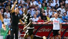 Наполи върви по своя път