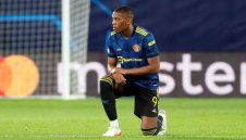 Ювентус се огледа в Марсиал