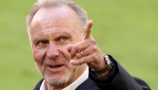 Легенда на Байерн: Футболът върви по лош път