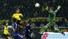 Рефер побутна Дортмунд за трудна победа