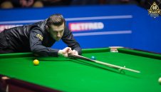 Шампионът Селби пречупи Динг и чака Хигинс на финала + ВИДЕО