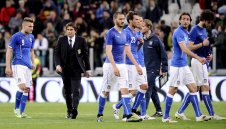 Конте води Кандрева и Бонучи в Челси