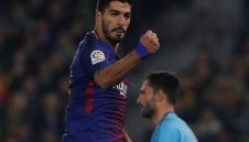 Трансферна бомба: Челси купува Луис Суарес от Барса