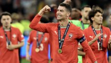 Ще става ли треньор? Роналдо с мистериозен отговор