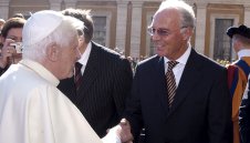 Настръхнах, когато Бекенбауер ми каза: "Наричай ме Франц"