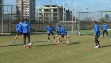 Левски подновява тренировки на 23 март