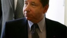 Ферари даде пълна власт на Жан Тод да се бори с Макларън