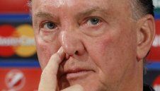 Ван Гаал за играчите на Юнайтед: Аматьори! Нямат нищо общо с професионалиста Робен