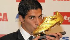Утре връчват Златната обувка на Суарес