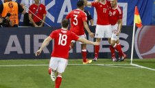 Играчите на Уелс издивяха от кеф след отпадането на Англия + ВИДЕО