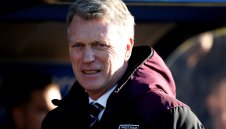 Дейвид Мойс: Няма шанс да продадем Каръл и Чичарито