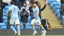 Ман Сити отвя Евертън, Агуеро се сбогува с 2 гола