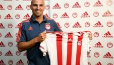 Естебан Камбиасо подсили Олимпиакос