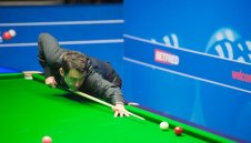 Сензацията е факт - безобразният Рони О'Съливан капитулира