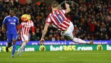 Челси отново падна на волето на "грънчарите"