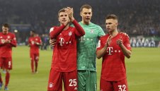 Нойер плюе тревата и тактиката на Шалке