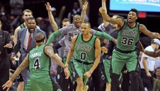 Бостън шокира Кливланд със сирената